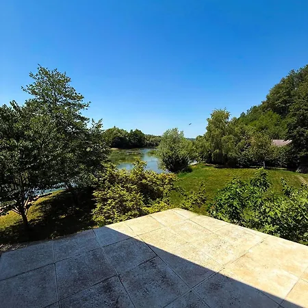 펜션 Ela 프리제도르